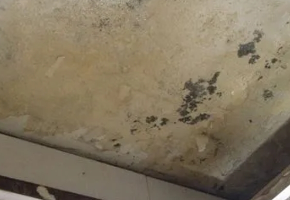 余干阳台漏水维修公司分享下余干卫生间渗水维修需要注意哪些问题。