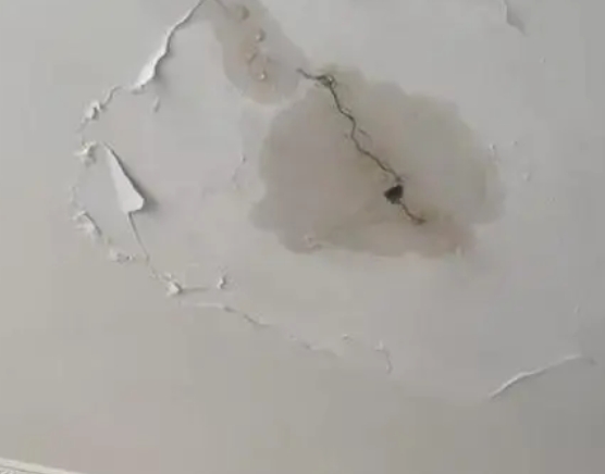 余干阳台漏水维修公司分享下屋面防水工程质量问题原因分析